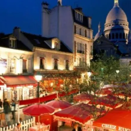 Sacre Coeur Arev Sur Les Pas D Emily In