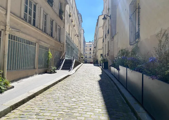 Sacre Coeur Arev Sur Les Pas D Emily In
